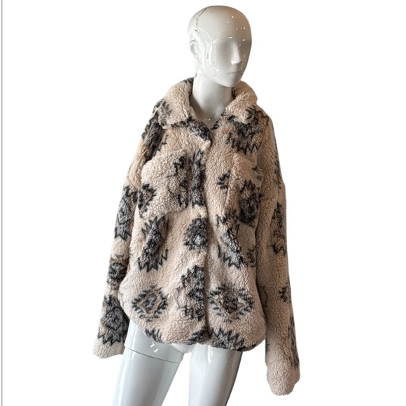 Thread & Supply Mojave Desert Aztec Ivory & Grey Sherpa Teddy Jacket Size M - Picture 2 of 15
